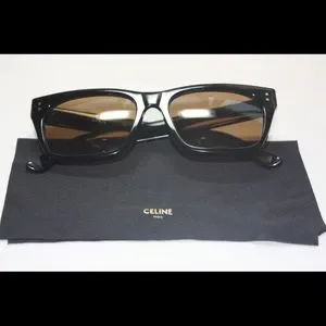 I am ceiling my lovely Celine sunglasses it’s super pretty and good quality Celine Sunglasses Review: Triomphe, Audrey, stockists, and more main image 4